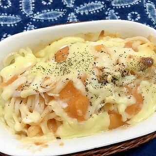 明太クリームのうどんグラタン